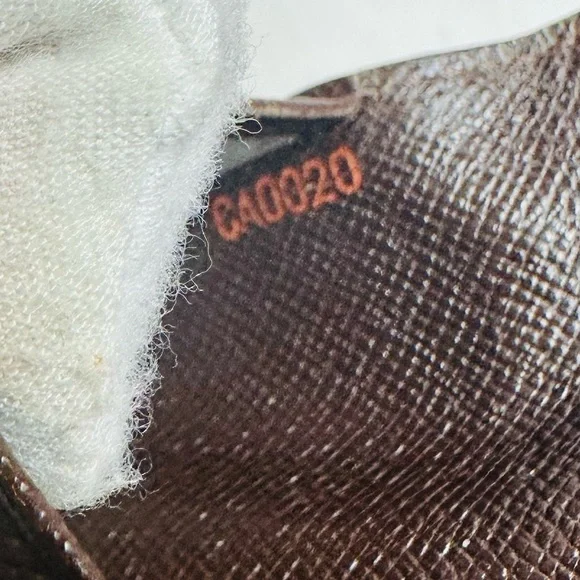 EUC Vintage Louis Vuitton Porte 2 Cartes Daimer Ebene Canvas Vertical Cardholder - Picture 12 of 12